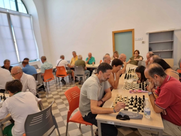 Clausura del taller de ajedrez `Jaque a la descubierta&acute;una apuesta por el envejecimiento activo